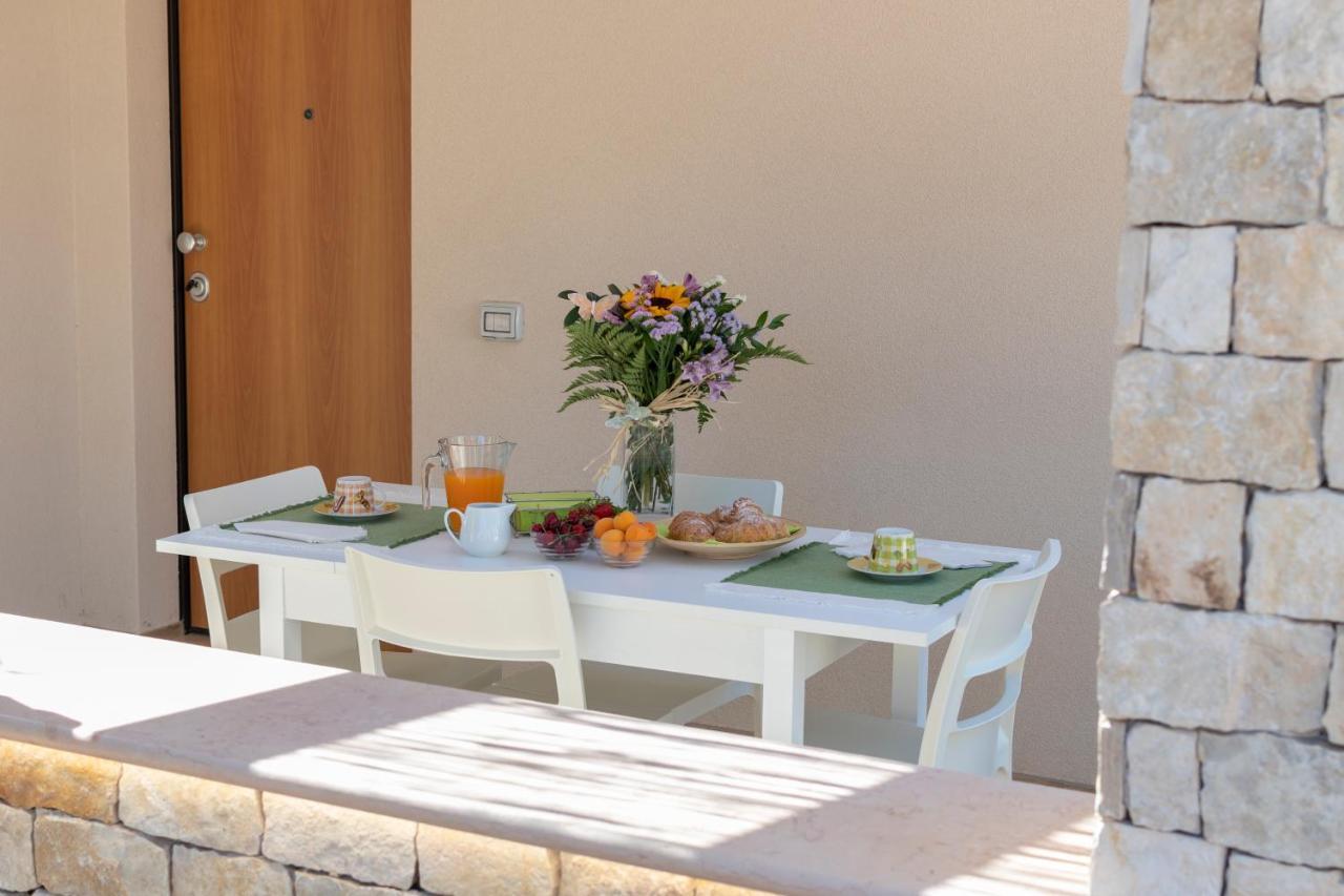 Il Mirto Residence 마리나디카메로타 외부 사진
